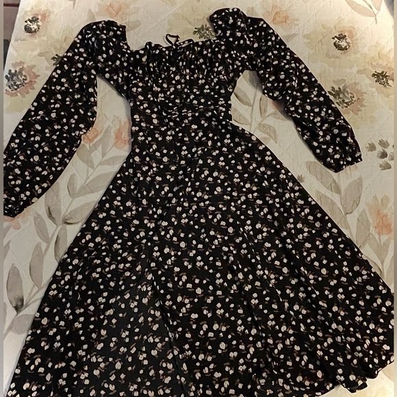Black Floral Midi Dress - Picture 2 of 5